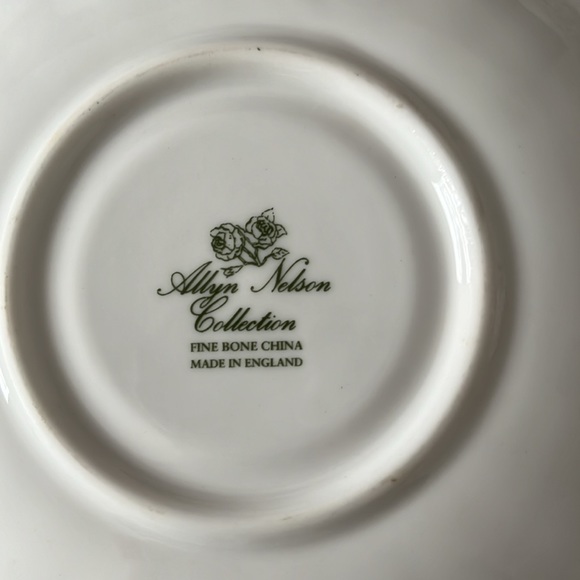 Allyn Nelson fine bone floral China tea cup and saucer - Picture 5 of 6